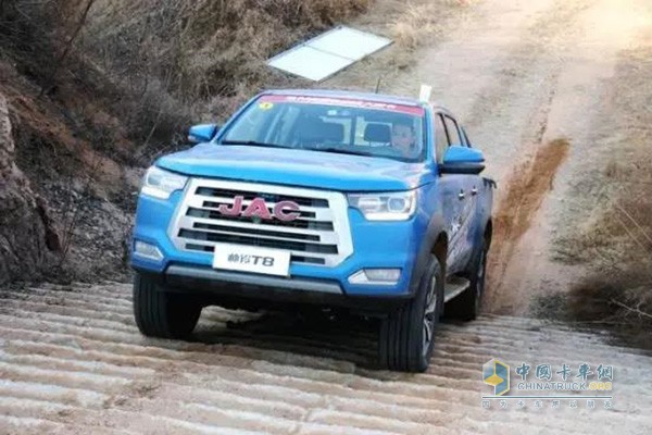 帥鈴T8皮卡通過性能優(yōu)秀