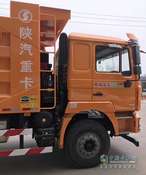 陜汽重卡 德龍F3000 6×4 380馬力 5,8米 礦山自卸車