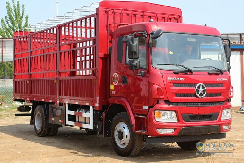 大運(yùn) N6中卡 180馬力 4X2 6.75米倉(cāng)柵式載貨車(chē)(CGC5160CCYD5BAEA)