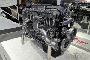 一步到位 上菲紅攜四款國六發(fā)動機(jī)吸睛上海車展