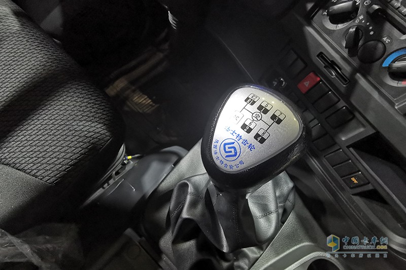 慶鈴汽車 FRT 4×2 國六載貨車底盤