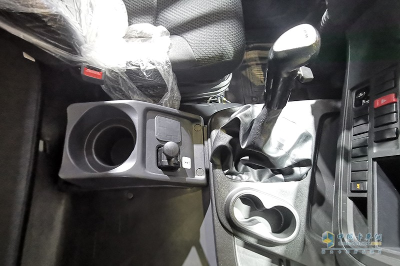 慶鈴汽車 FRT 4×2 國六載貨車底盤