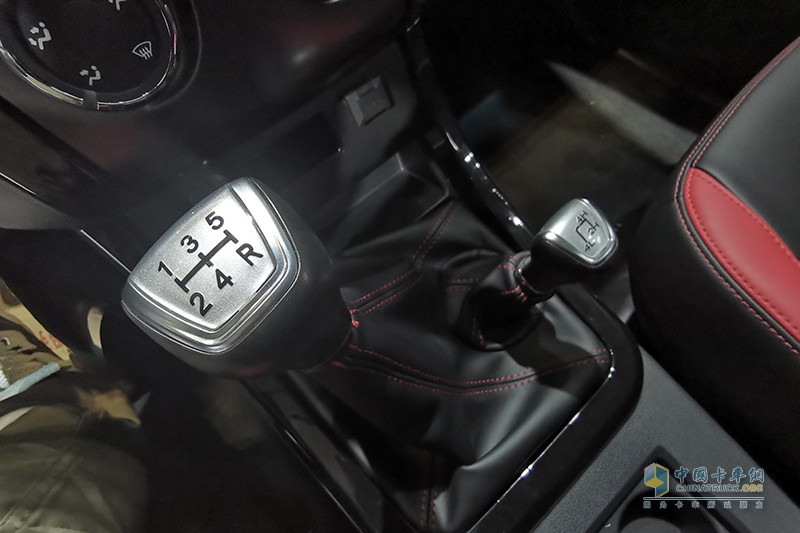 慶鈴汽車 TAGA 4×2 皮卡 運動版