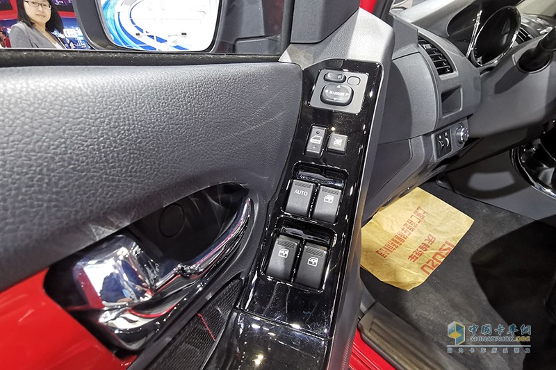 慶鈴汽車 TAGA 4×2 皮卡 運動版