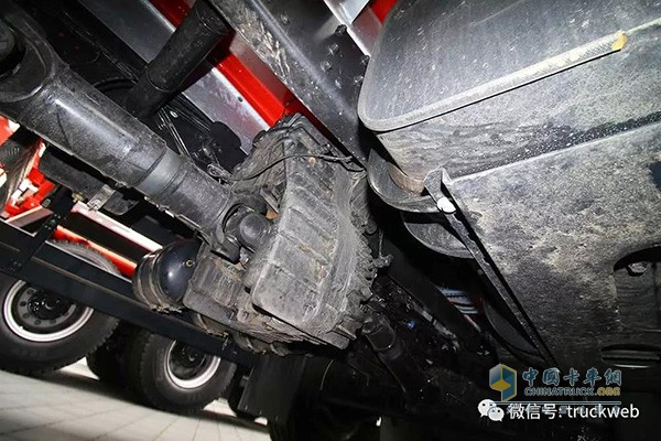 中央分動(dòng)箱