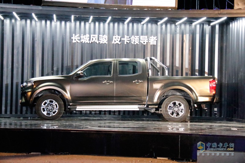 8.68萬起售 中國首款國六皮卡全新汽油國六風(fēng)駿7領(lǐng)創(chuàng)上市