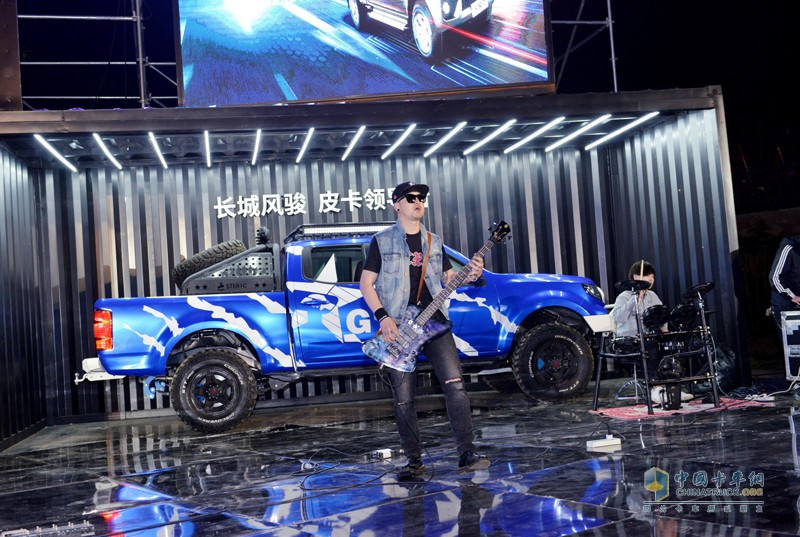 8.68萬起售 中國首款國六皮卡全新汽油國六風(fēng)駿7領(lǐng)創(chuàng)上市