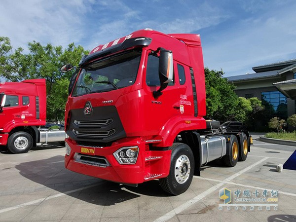 豪瀚N7W車型和濰柴WP10H發(fā)動(dòng)機(jī)