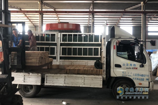 拉綠通的間隔,李凱的奧鈴CTS也會裝些普貨