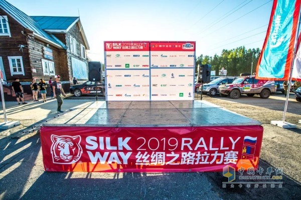 大本營還設(shè)有新聞發(fā)布區(qū)，賽程播報及相關(guān)信息一手掌控