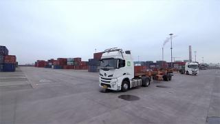 圖森未來發(fā)布全球首個無人集卡車隊港內(nèi)測試視頻