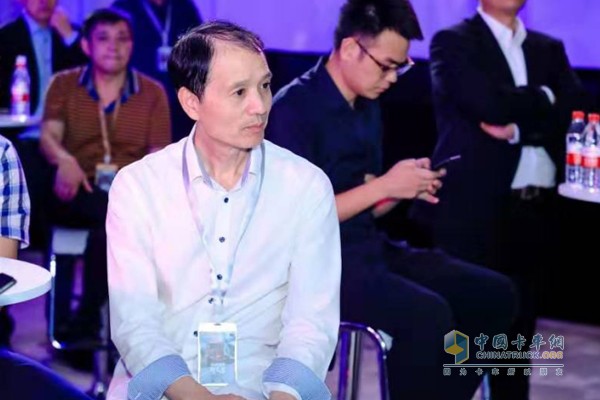 浙江永紅物流有限公司董事長(zhǎng)吳勇亭代表曼恩用戶發(fā)言