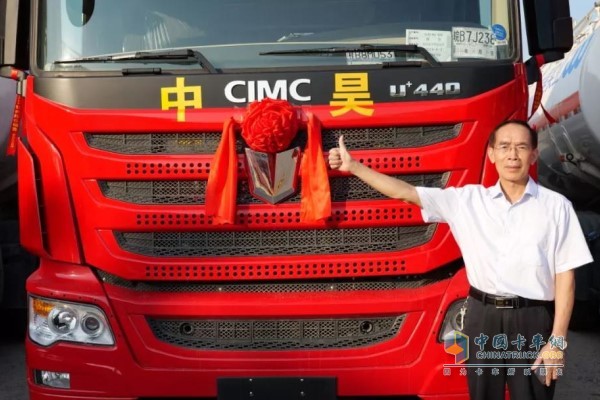 廣西梧州中昊實(shí)業(yè)有限責(zé)任公司董事長兼總經(jīng)理謝國堅