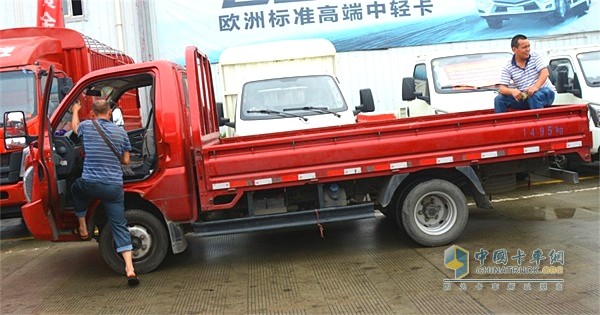 蘇師傅認(rèn)為，飛碟締途DX的油耗表現(xiàn)令人滿(mǎn)意