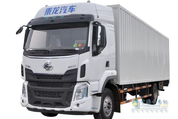 乘龍H5 6.8米高頂雙臥快運房車