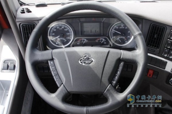 乘龍H5快運房車多功能方向盤