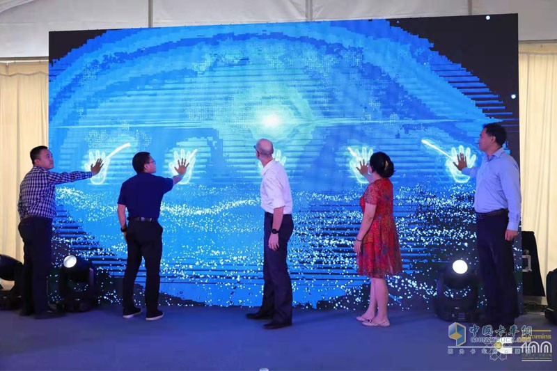 【成都站】康明斯國六走進成都 向西南客戶展示國六服務(wù)和車隊高效運營能力 