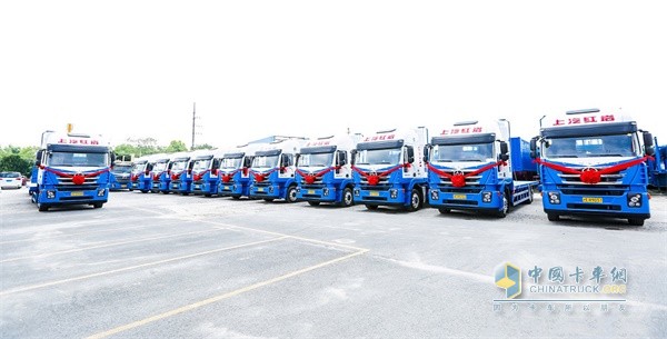 紅巖中置軸轎運(yùn)車(chē)