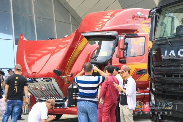 江淮格爾發(fā)V7在2018年、2019年連續(xù)兩年的“5.2卡友節(jié)”亮相