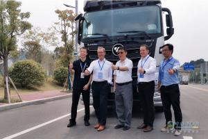 未來(lái)已來(lái) 歐曼超級(jí)重卡順利完成開(kāi)放道路自動(dòng)駕駛實(shí)測(cè)