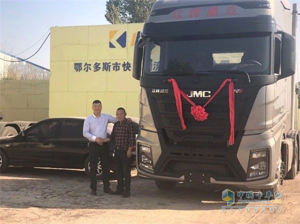 江鈴?fù)垹恳?chē)