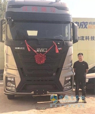 寬體版重卡江鈴?fù)圚V5