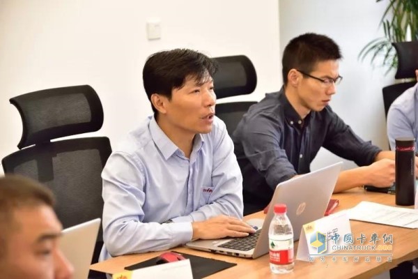 公路自卸車產(chǎn)品經(jīng)理、高級(jí)工程師，唐生軍