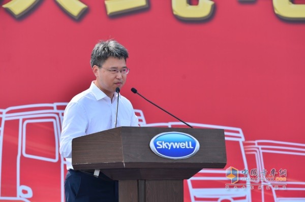 開沃汽車深圳市坪山區(qū)政府黨組成員、副區(qū)長 陳華平