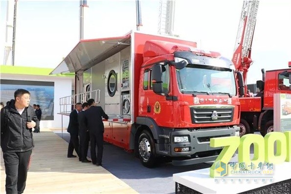 中聯(lián)展示了一臺(tái)大型被服洗滌車，這款產(chǎn)品也成為本次展會(huì)的亮點(diǎn)之一