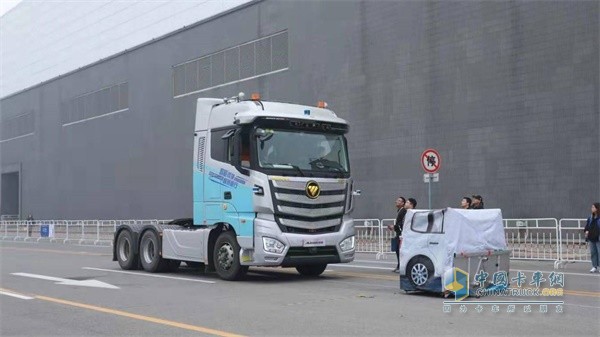 福田汽車(chē)歐曼重卡AEBS系統(tǒng)靜止車(chē)模測(cè)試環(huán)節(jié)