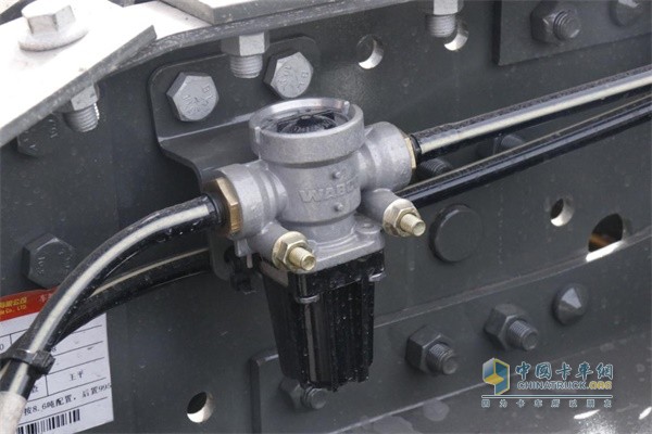 重汽豪沃制動(dòng)閥關(guān)鍵件采用WABCO國際品牌