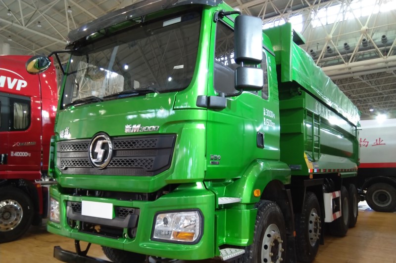 用實力與顏值應(yīng)戰(zhàn) 陜汽家族攜多款產(chǎn)品亮相武漢車展