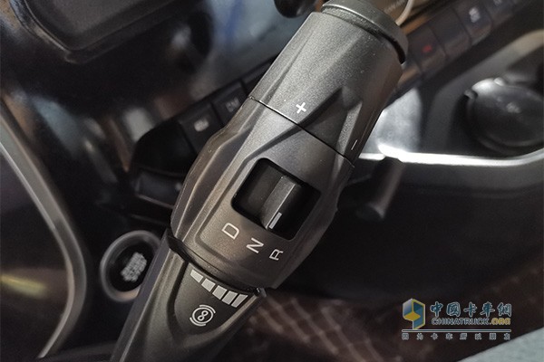 江鈴?fù)圚V5 AMT產(chǎn)品