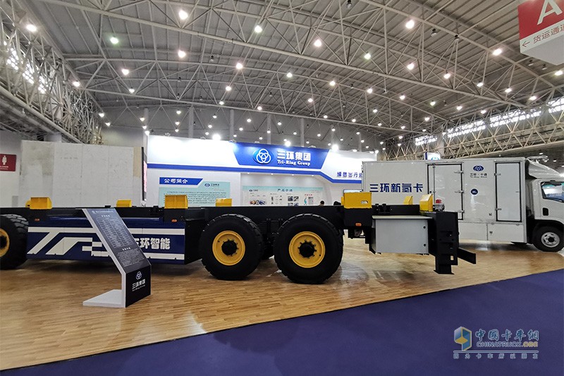 [武漢車(chē)展]新氫卡＋集裝箱無(wú)人轉(zhuǎn)運(yùn)車(chē) 三環(huán)展行業(yè)領(lǐng)先技術(shù)