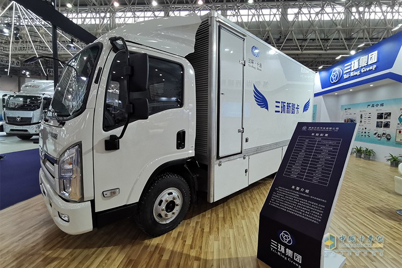 [武漢車(chē)展]新氫卡＋集裝箱無(wú)人轉(zhuǎn)運(yùn)車(chē) 三環(huán)展行業(yè)領(lǐng)先技術(shù)