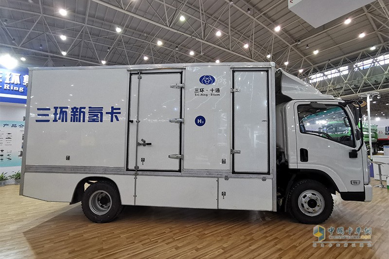 [武漢車(chē)展]新氫卡＋集裝箱無(wú)人轉(zhuǎn)運(yùn)車(chē) 三環(huán)展行業(yè)領(lǐng)先技術(shù)