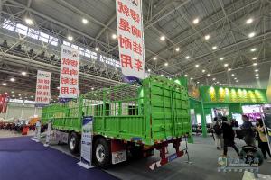 ［武漢車展］容積達(dá)130方的集裝箱亮相武漢車展  鑼響掛車合規(guī)產(chǎn)品更驚艷  