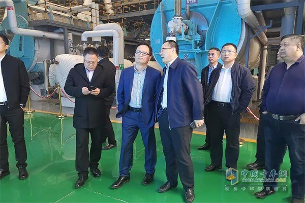 相關(guān)領(lǐng)導(dǎo)一行參觀山東信發(fā)鋁電集團
