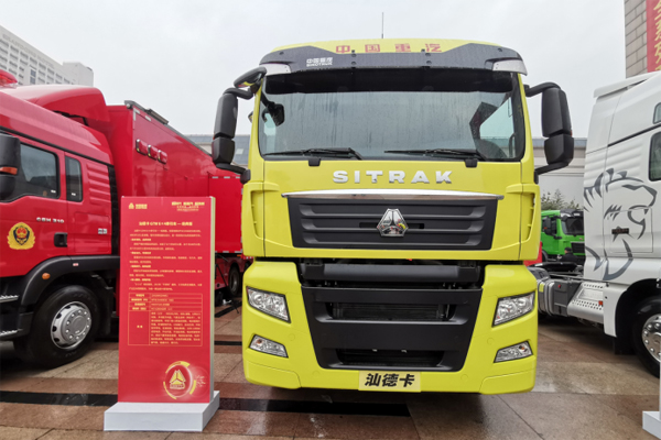 汕德卡G7W 6×4牽引車(經典版)