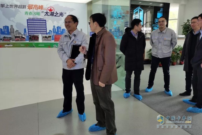 清華大學(xué)計算機系高性能技術(shù)研究所所長、國家超級計算無錫中心主任楊廣文等來一汽解放發(fā)動機事業(yè)部前瞻院訪問