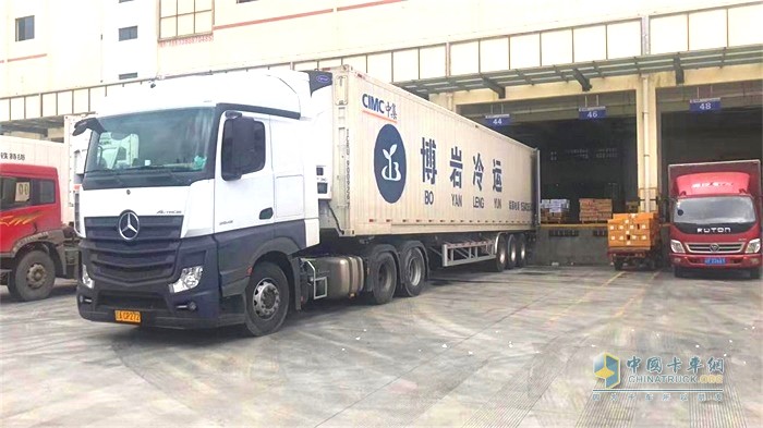 奔馳卡車：一旦啟動，不負(fù)眾托