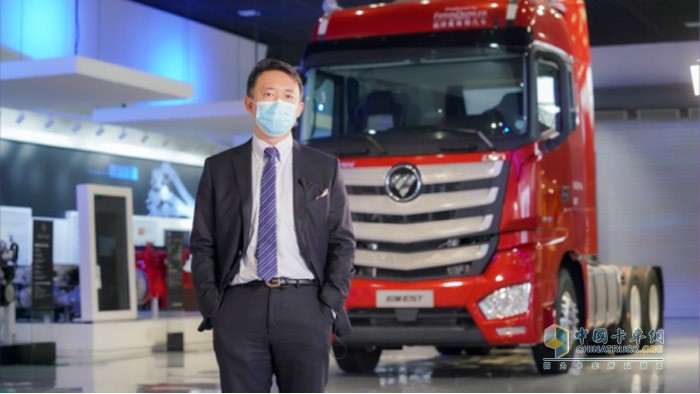 福田汽車集團(tuán)品牌副總裁、福田戴姆勒汽車品牌總監(jiān)李健介紹歐曼夢(mèng)想卡車