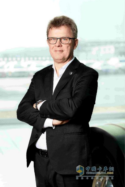 　沃爾沃卡車總裁Roger Alm：沃爾沃FH16系列鞏固了沃爾沃卡車在長途重載運輸業(yè)務(wù)中的領(lǐng)導(dǎo)地位