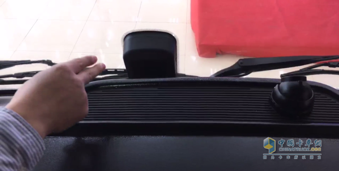 車(chē)道偏離預(yù)警系統(tǒng)前方位攝像頭