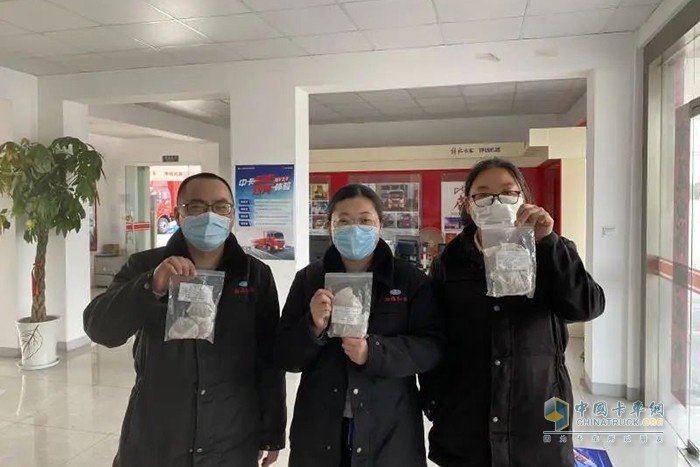 為廣大經(jīng)銷商伙伴及駐外營銷將士送出了“防疫中藥包”