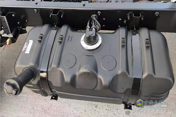 70L加大油箱，單程行駛里程更遠,減少加油次數(shù)