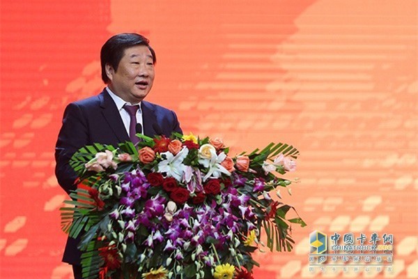 山東重工集團(tuán)、濰柴集團(tuán)、中國(guó)重汽集團(tuán)董事長(zhǎng)譚旭光