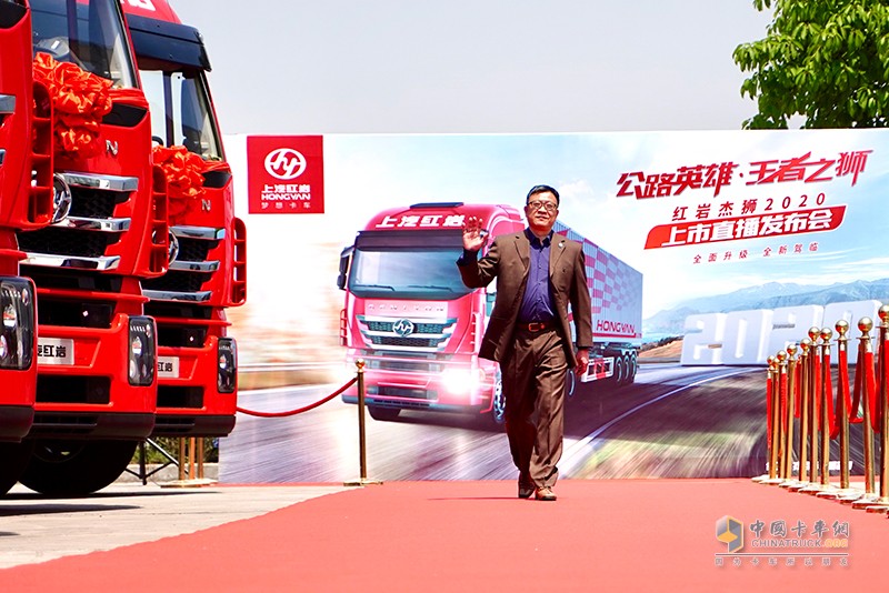 紅巖上新！紅巖杰獅2020牽引車豪輕、豪省、豪舒適