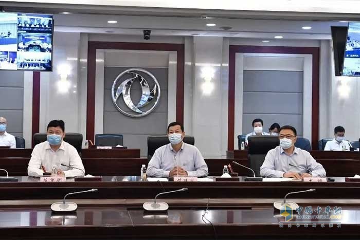 東風商用車等共同見證了5G智慧港口在廈門遠海碼頭由試驗階段進入落地使用階段。