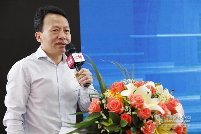 深圳市公路貨運(yùn)與物流行業(yè)協(xié)會秘書長/深圳市新能源車輛應(yīng)用推廣中心副理事長徐川先生講話